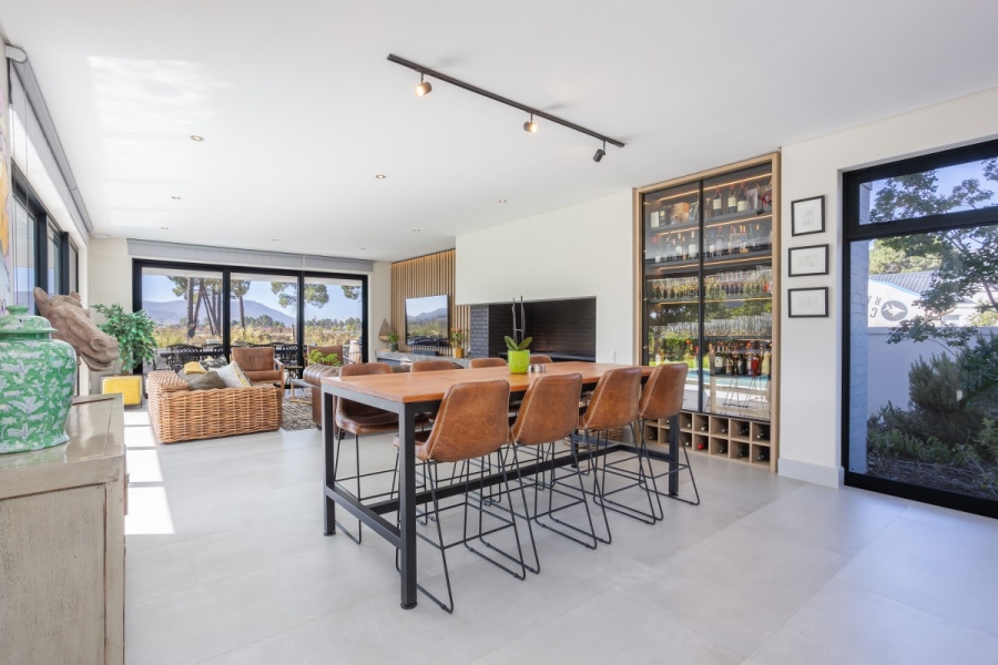 5 Bedroom Property for Sale in Val De Vie Estate Western Cape